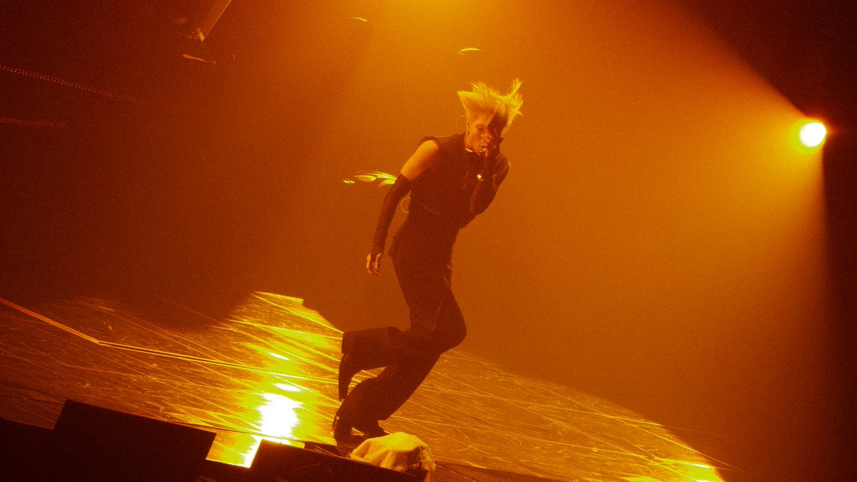 616holysound's tweet photo. 260919 태민 LiMiNaL in Seoul
#태민 #TAEMIN #テミン https://t.co/7jR2DCCoo0