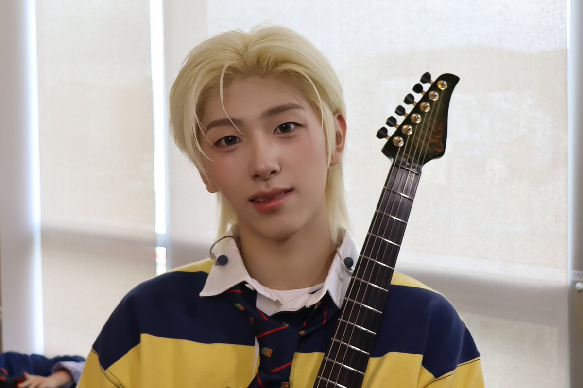 ehvlnnds's tweet photo. 건우 깐머에 눈썹 진하게하고 블러셔 야무지게 한 메이크업 넘 잘어울리구 예쁨 https://t.co/jkJIFXRaCy