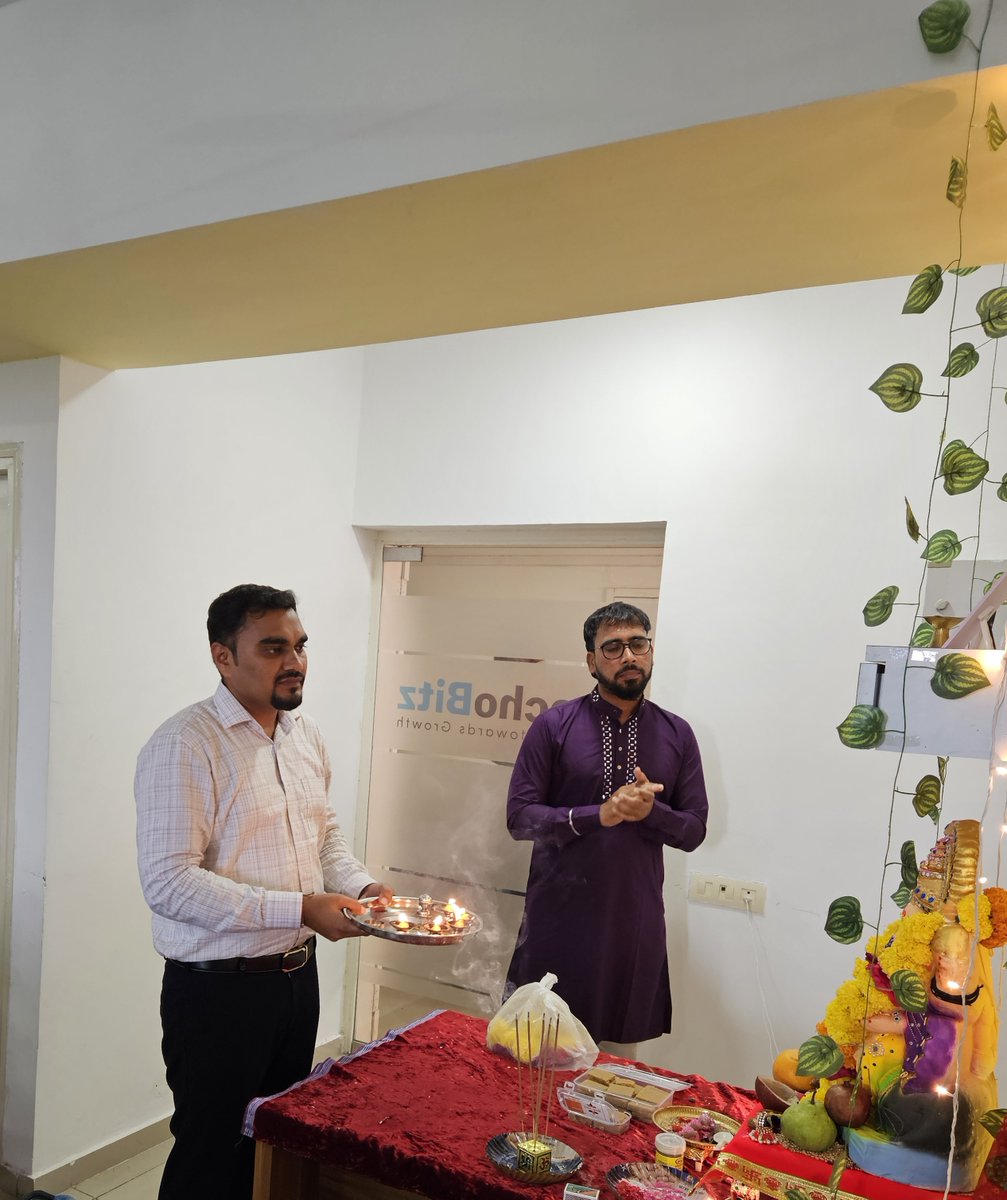 echoBitzIT's tweet photo. Amid deadlines and workload, Bappa reminded us to pause, come together, and celebrate. 🙏🐘✨

When we share the load and enjoy the journey together, every challenge feels easier. ❤️

#GanpatiBappaMorya #Teamwork #TogetherWeGrow https://t.co/peKfX4cOaq