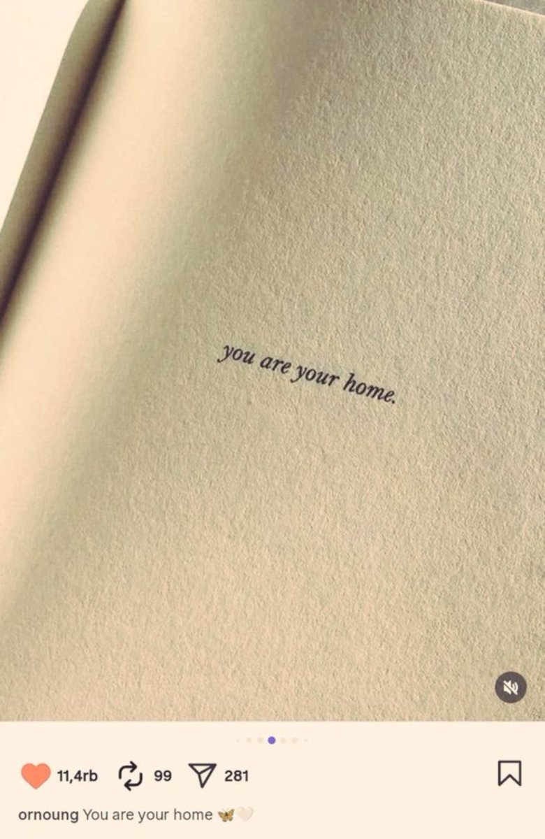 DjokdjaAgain's tweet photo. Sebagai orang lama yg pernah jadi shipper #FreenOrn...
Orn yaaa Ornoung #MoveOrn bukan Orm. 
Ada yg bisa jelasin ini??

YOU ARE YOUR HOME
Apakah ini novel?? Keliatannya dulu mereka membaca buku yg sama... https://t.co/V3xhBw8UEQ