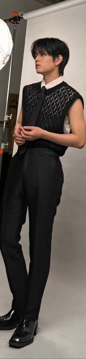 sourceseungmin's tweet photo. a man of insane proportions https://t.co/WXVWMD54SC