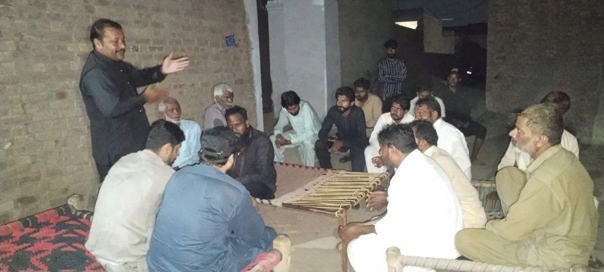 saad_riaz_sadi's tweet photo. کچے مکانوں سے نکلنے والی یہ تحریک، بہت جلد ایوانوں تک پہنچے گی۔

یہ صرف اقتدار کی نہیں، عام آدمی کے حق، عزت اور بہتر مستقبل کی جدوجہد ہے۔

اب راج کرے گی خلقِ خدا۔

#عوام_راج #اب_عوام_راج_ہوگا https://t.co/sRMVfSRkp7