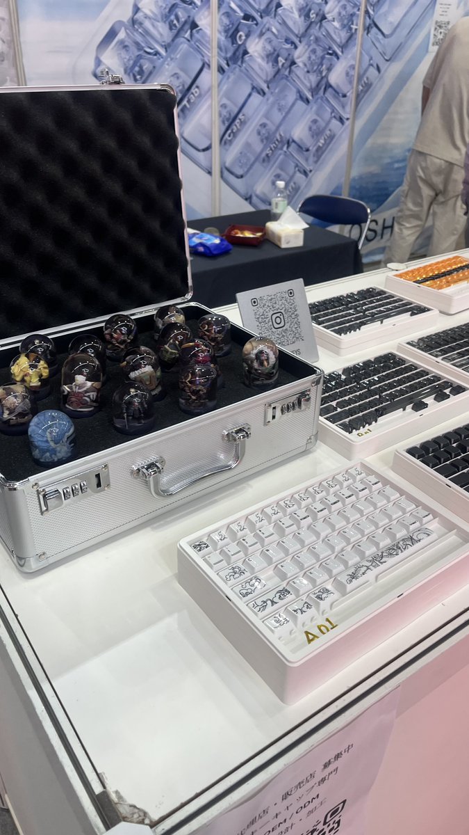 oshidkeys's tweet photo. 🎮 Tokyo Game Show 2026 — What a great experience!

We were excited to showcase some of our latest keycap designs and new products at TGS 2026.
We’re also happy to see events like TGS creating opportunities for manufacturers to bring their products and capabilities directly to the gaming community. We hope to see more industry-focused events like this in the future!

Did you visit our booth? 👀
If you’re a keycap enthusiast, keyboard brand, or product designer who stopped by our booth, leave a comment below.

We may have a chance to send you free samples from OSHID! 🎁
#TokyoGameShow #TGS2026 #Keycaps #MechanicalKeyboard #Gaming #OSHID #KeyboardCommunity