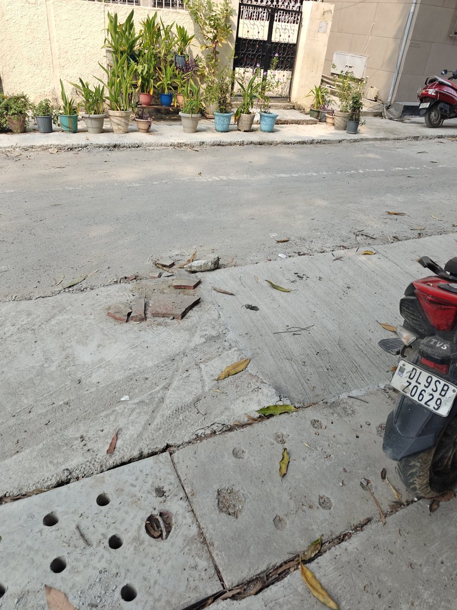 shubham5544's tweet photo. @dcwestzone ATTENTION MCD COMMISSIONER THERE IS LOT OF DUST AND NO REGULAR CLEANING HAPPENING IN C2C Pocket 12 Janakpuri , RESIDENT'S ARE SUFFERING FROM DUST POLLUTION IN THE BLOCK PLEASE TAKE ACTION !!!! @MCD_Delhi @HSdmc @DPCC_Pollution @CPCB_OFFICIAL @ashishsood_bjp @CMODelhi https://t.co/WN7IBvw8Vz