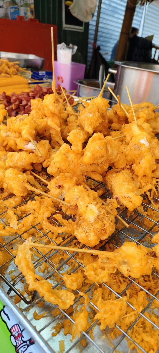 wimu227's tweet photo. ปลาหมึกทอด ในรอบปี  แล้วแป้งทำไมอร่อยขนาดนี้555555555 https://t.co/ezQ68oWUTz