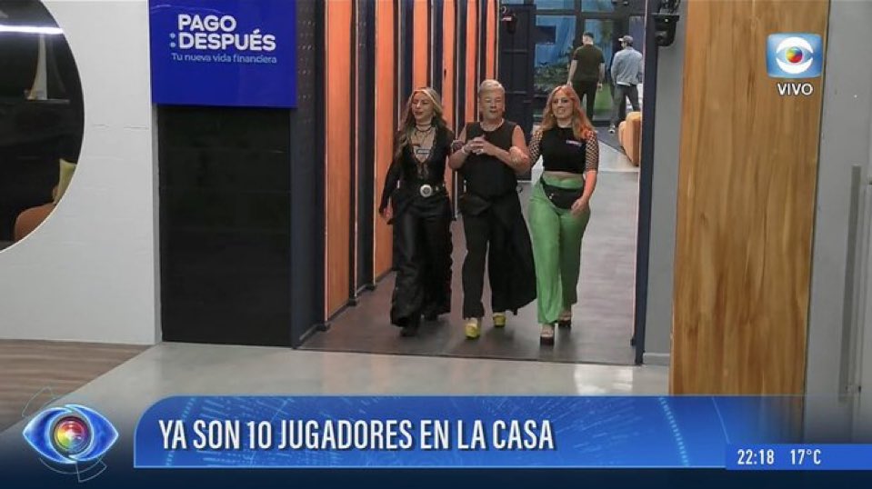 cuchilleroscrew's tweet photo. Lo que estaría bancando a estas 3 
#GranHermanoUruguay https://t.co/b0aOJd98BX