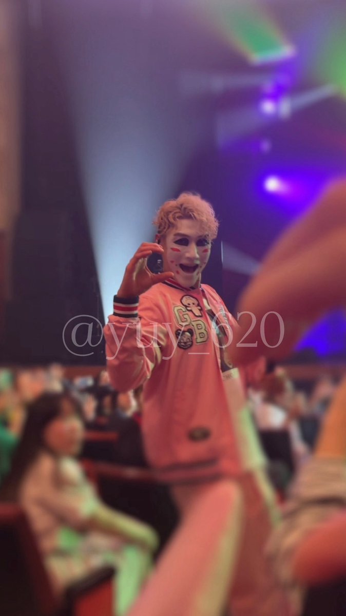 yuy_620's tweet photo. え、見てくださいこれ夢みたいですほんとに  #超厄年祭  #ゴールデンボンバー  #樽美酒研二 https://t.co/naDUlA1OPJ