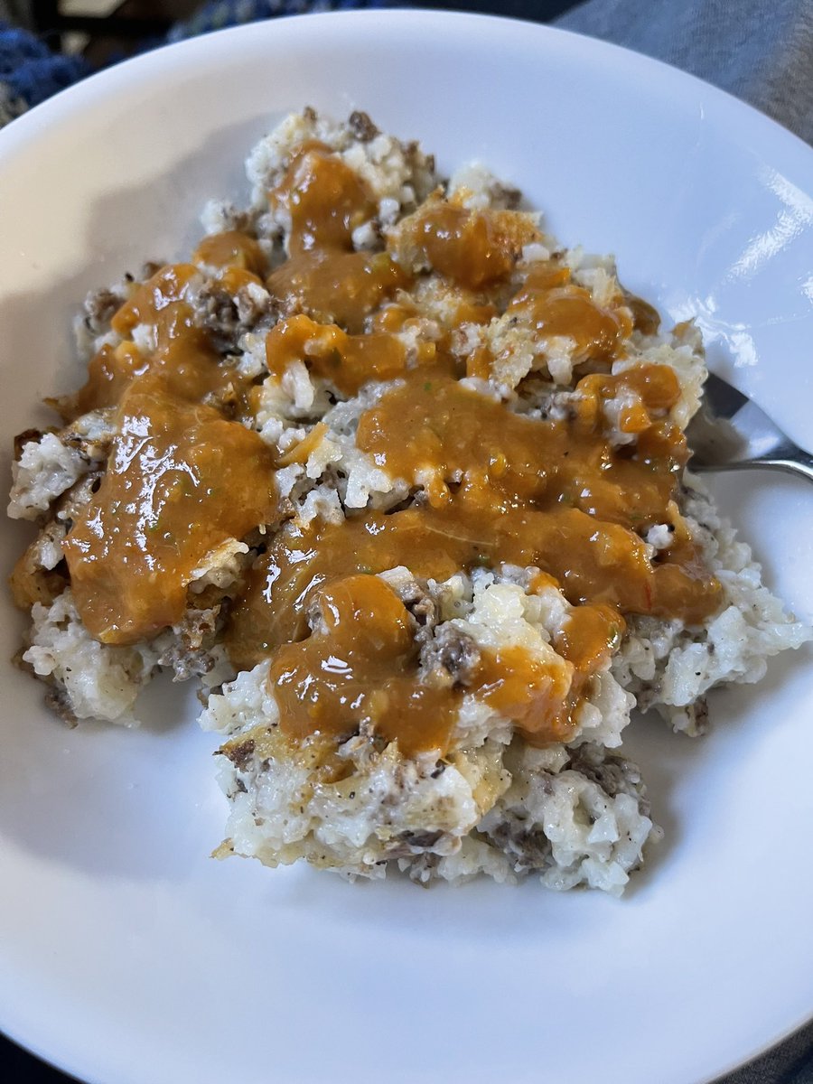 sbeakster's tweet photo. Hamburger rice casserole with spicy weed sauce https://t.co/RObm7A8hRR