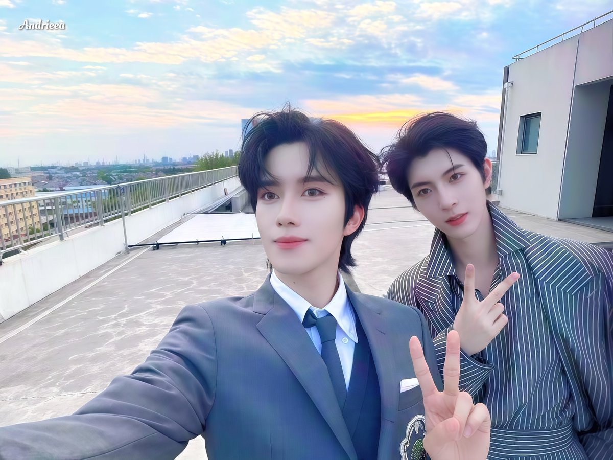 andrieea_'s tweet photo. That is a beautiful memory, and XingQiu makes that beautiful memory even more memorable! ✨

#XingQiu #星邱 https://t.co/tHZyrOClxi