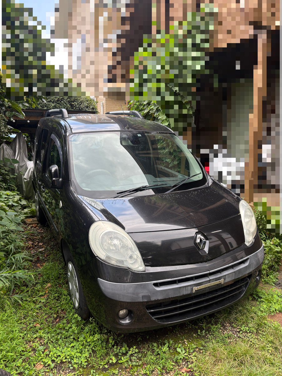 juniasu1864_BH5's tweet photo. #車売ります #拡散希望
ルノー カングー KWK4M
初年度登録平成22年10月
FF AT 1.6L ガソリン車
ODO:142873km
東京都の多摩地区から
キャンプや荷物の輸送、バイクのトランポにいかがでしょうか？オプション？収納やトノカバーもあります。観音開きのリアゲートです！
詳細は↓ https://t.co/MjYY3TydvM