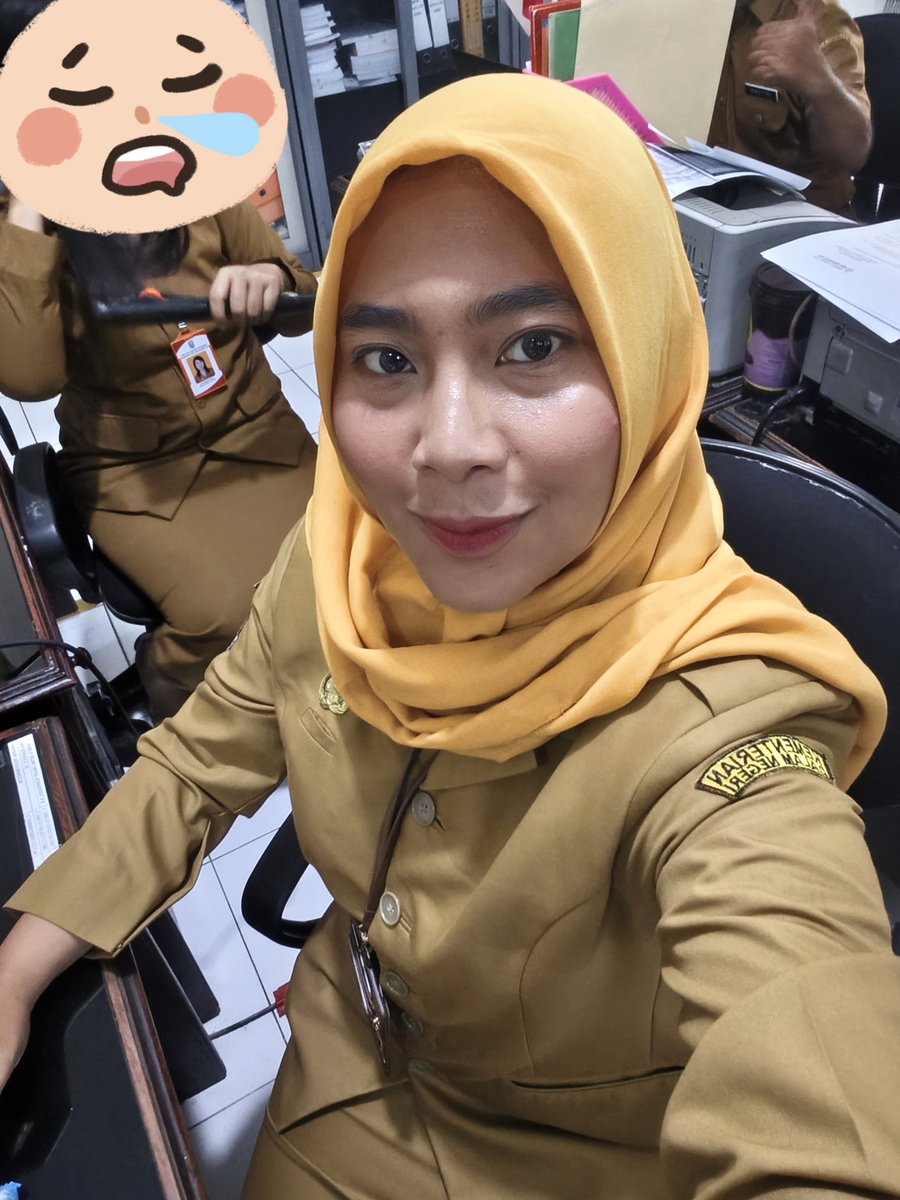 amortentia909's tweet photo. Mama teacher
Papa engineer https://t.co/Qv4YOLd3rM