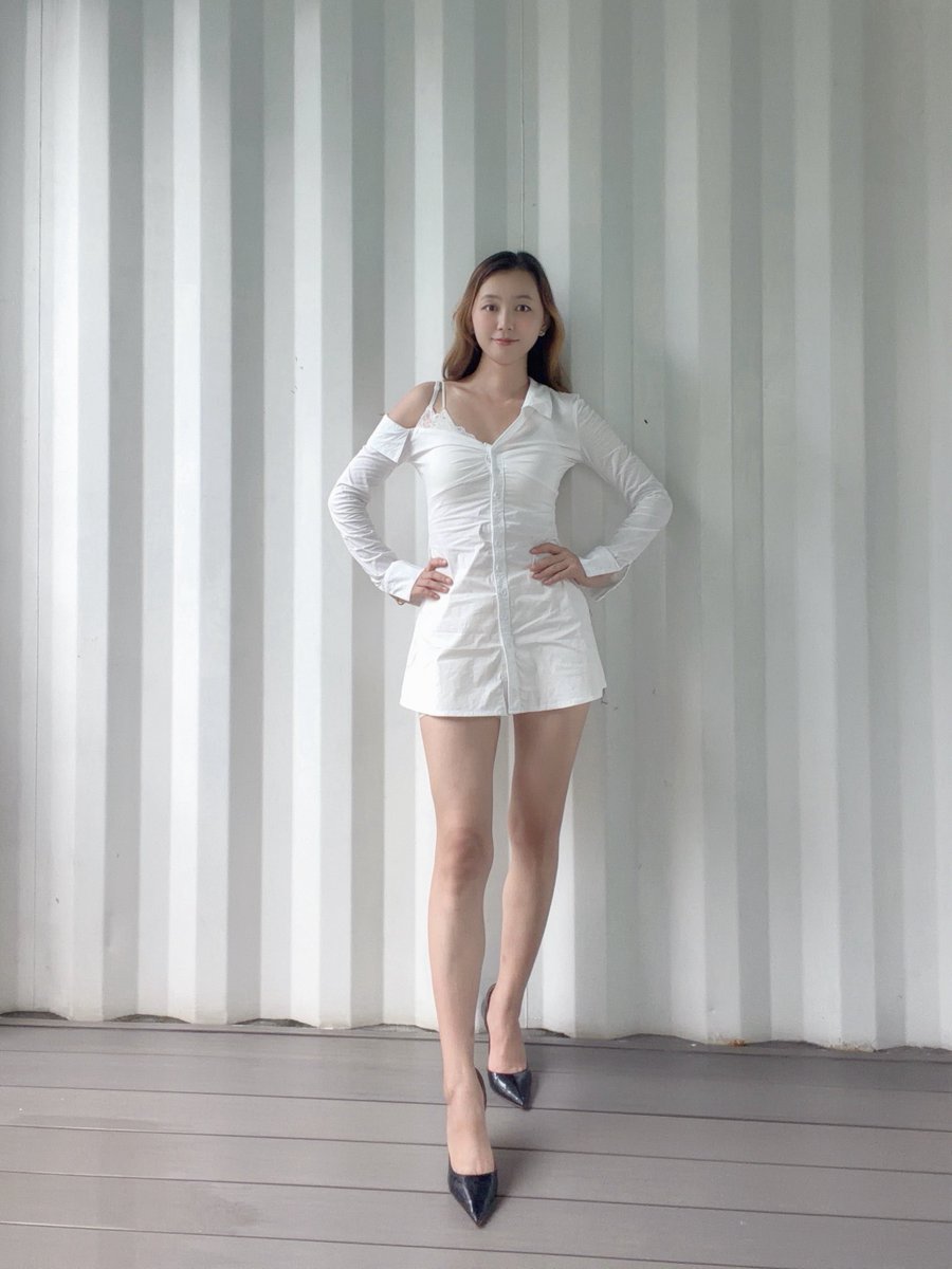 LI22666's tweet photo. White dress + heels = instant glam✨ Who’s trying this look? #ootd #FashionHack #WhiteDressVibes #HeelGoals #fyp https://t.co/5G9Ewc0z8j