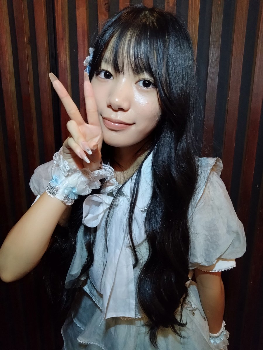 luiji_m's tweet photo. #ベルフィリ
噂は聞いていたが、地方色のない垢抜けた楽曲とパフォーマンスは想像以上。「楽曲派」はロコドルの中に存在している。新規写メを使わせていただいたが、撮影をお願いしたら、わざわざライトをあてて、きっちり構図を取って撮っていただいた。感じの良い運営さんに感謝して、また伺います。 https://t.co/Lpb7PDnyse