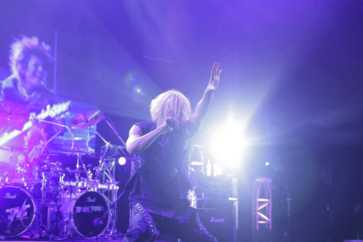 KYOMAF_LIVE2026's tweet photo. ＼ #TNT ステージ🎤  ／
ありがとうございました⚡️

ライブも「朱色の仮面」コラボ企画もめちゃくちゃ盛り上がった、最高のステージでしたね❤️‍🔥
普段見ることのないT.N.Tの魅力を知ることができたのではないでしょうか？☺️

ぜひ、 #KYOMAFMUSICLIVE2026 をつけて、みなさんの声を聞かせてくださいね✨

────────────────
📅【DAY 2】2026年9月20日（日）

🎤T.N.T(@TNT_official_jp )
【メンバー】
手越祐也(@YuyaTegoshi1054 )
Furutatsu(@Furutatsu_tnt_b )
kyohey(@kyohey_tnt_dr )
Ryu(@ryu_tnt_gt )

📺アニメ『朱色の仮面』(@vermilion_PR )
【声優ゲスト】
木村太飛(@KimuraTaihi )
山本悠有希(@yuki_YamatoHonn )
榎木淳弥(＠enojunjunjun )
────────────────

#KYOMAFMUSICLIVE2026 #京まふ2026 #TNT #アニメ #朱色の仮面