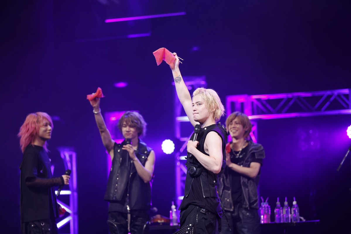 KYOMAF_LIVE2026's tweet photo. ＼ #TNT ステージ🎤  ／
ありがとうございました⚡️

ライブも「朱色の仮面」コラボ企画もめちゃくちゃ盛り上がった、最高のステージでしたね❤️‍🔥
普段見ることのないT.N.Tの魅力を知ることができたのではないでしょうか？☺️

ぜひ、 #KYOMAFMUSICLIVE2026 をつけて、みなさんの声を聞かせてくださいね✨

────────────────
📅【DAY 2】2026年9月20日（日）

🎤T.N.T(@TNT_official_jp )
【メンバー】
手越祐也(@YuyaTegoshi1054 )
Furutatsu(@Furutatsu_tnt_b )
kyohey(@kyohey_tnt_dr )
Ryu(@ryu_tnt_gt )

📺アニメ『朱色の仮面』(@vermilion_PR )
【声優ゲスト】
木村太飛(@KimuraTaihi )
山本悠有希(@yuki_YamatoHonn )
榎木淳弥(＠enojunjunjun )
────────────────

#KYOMAFMUSICLIVE2026 #京まふ2026 #TNT #アニメ #朱色の仮面