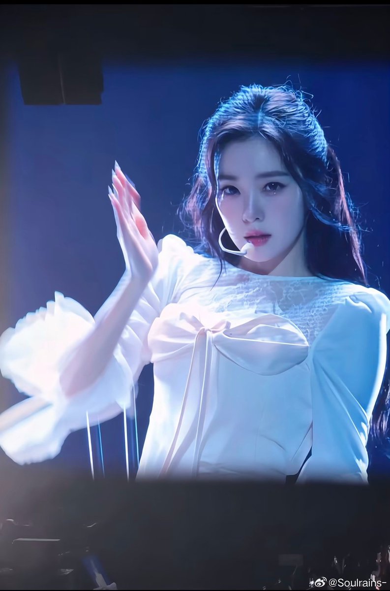 baetokki_jjoa's tweet photo. 전광판 주혀니 https://t.co/werQJ3eM96