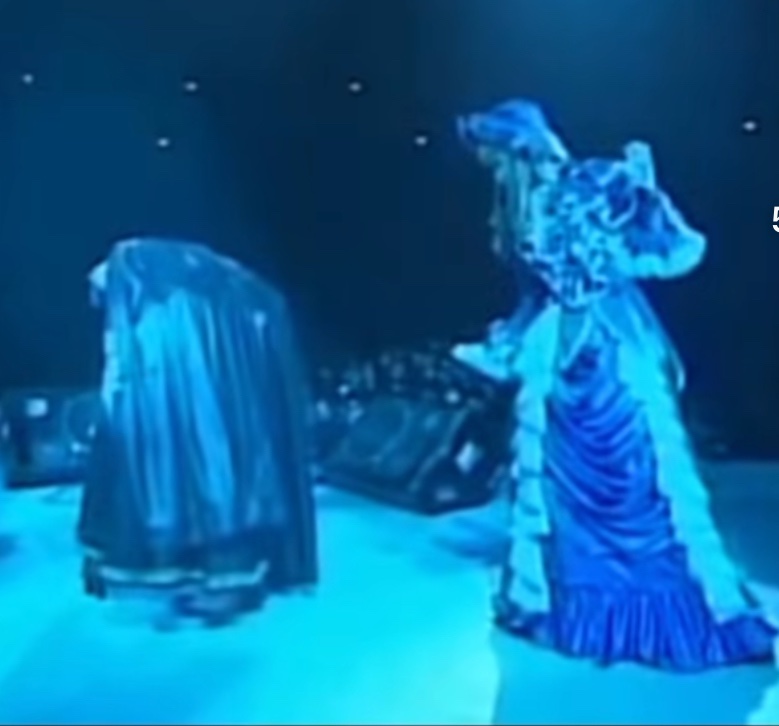 mackt4lyfe's tweet photo. Day 141 of #mackt2026!! My son said it looks like Mana’s about to slap Gackt’s ass here and I guess I see it. #gacktworkout https://t.co/huaCRTH9Uk