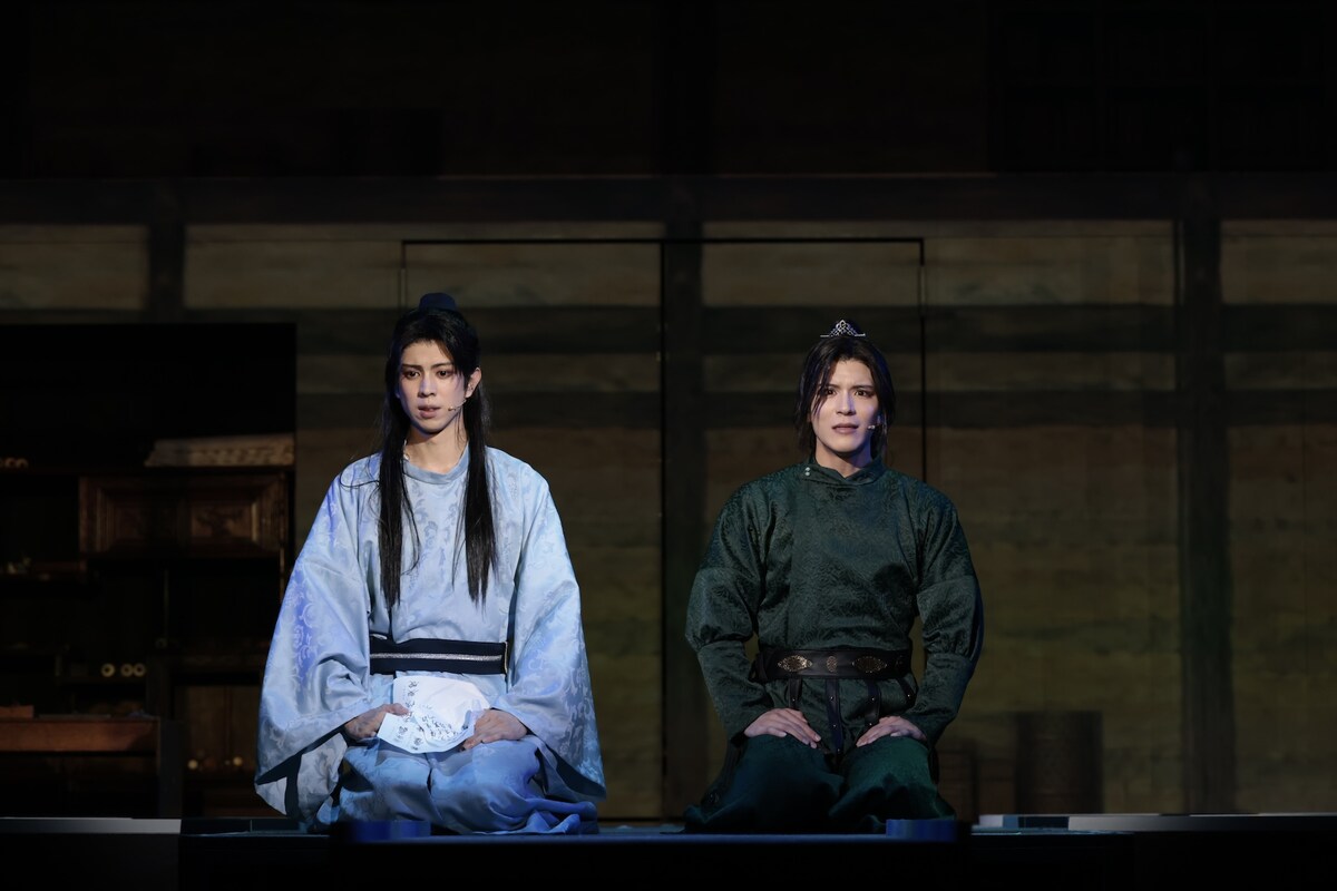 stage_natalie's tweet photo. 良知真次ら出演、白居易と元稹の生涯を描く中国発ミュージカル「夢微之」日本公演開幕（舞台写真あり）
https://t.co/isIO16vv3U https://t.co/VAkosuJcdv