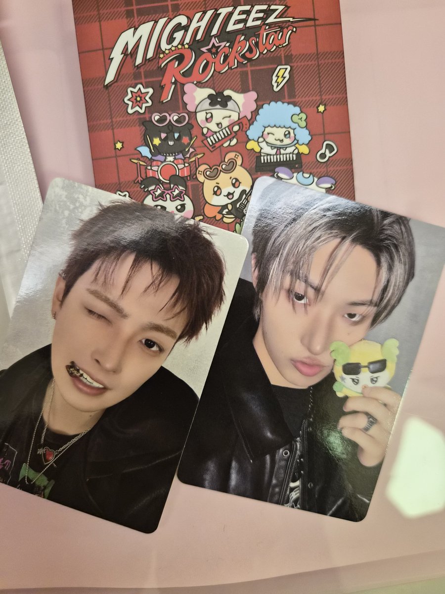 aiai8891's tweet photo. ATEEZ 交換
MIGHTEEZ Rock The Stage
現地ボップアップで購入時

🎀50000ウォン購入特典
譲  ジョンホ
求 サンorソンファ

🎀ラントレ
譲 ホンジュン(ピック)
求 サンorソンファ(ピック、ぬいどちらでも️⭕️)

郵送でご対応できる方よろしくお願いします🙏 https://t.co/5EUckeref4