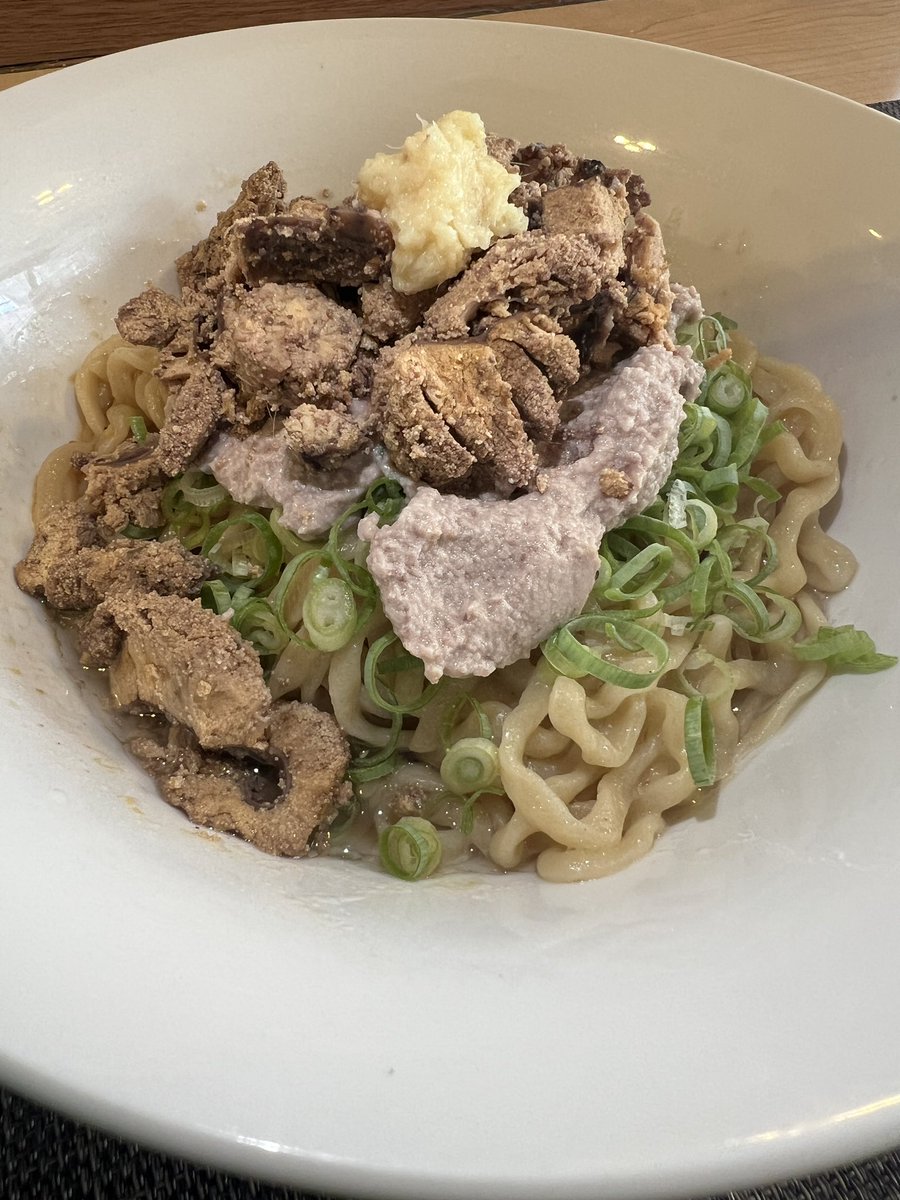 GINGINGIN001's tweet photo. 🍜21日の限定商品のお知らせ🍜

本日は11:00〜27:30（LO27:00）営業

いくらとスープをよく混ぜて🌀
⭕️塩筋子そば

⭕️筋子丼

鮪の珍味
⭕️まぐろの濃厚白子と卵の混ぜそば

⭕️卵かけご飯

王道🍜
⭕️比内地鶏そば

⭕️♾️鶏飯

自分へご褒美

⭕️黒マー油和え玉 https://t.co/To9wVD7oti