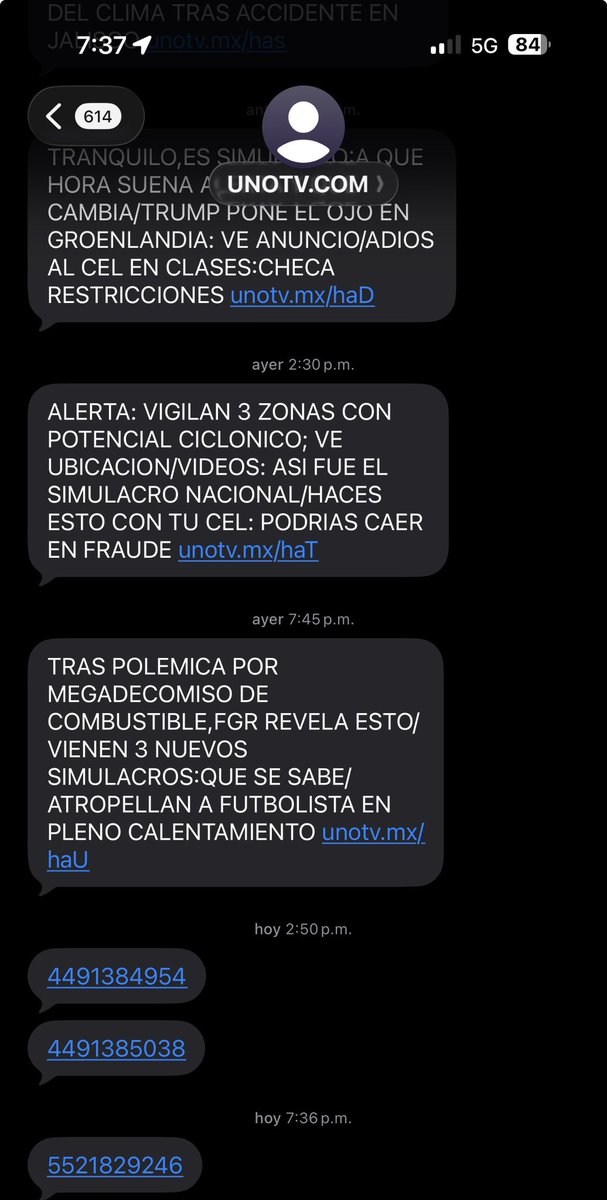 ImNotAStrxnger's tweet photo. @HeyLissi A mi me acaba de llegar el tercer número https://t.co/cc1jD6sVIe