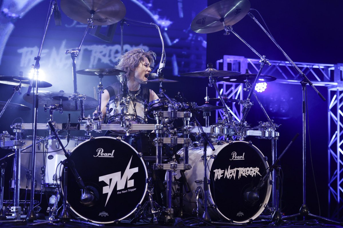 KYOMAF_LIVE2026's tweet photo. ＼#TNT ステージ🎤／

T.N.Tのライブフォト📸をちょっとだけお届けします🫶
かっこよさと面白さを兼ね揃えたライブで、最高にぶち上がりましたね🔥

────────────────
📅【DAY 2】2026年9月20日（日）

🎤T.N.T(@TNT_official_jp )
【メンバー】
手越祐也(@YuyaTegoshi1054 )
Furutatsu(@Furutatsu_tnt_b )
kyohey(@kyohey_tnt_dr )
Ryu(@ryu_tnt_gt )

📺アニメ『朱色の仮面』(@vermilion_PR )
【声優ゲスト】
木村太飛(@KimuraTaihi )
山本悠有希(@yuki_YamatoHonn )
榎木淳弥(＠enojunjunjun )
────────────────

#KYOMAFMUSICLIVE2026 #京まふ2026 #TNT #アニメ #朱色の仮面
