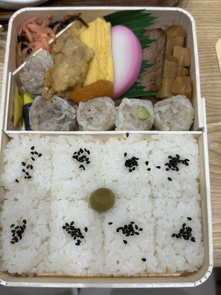Emp_37's tweet photo. 生憎の雨だったけどありがとう美味しいものたち！ https://t.co/okylv033IJ
