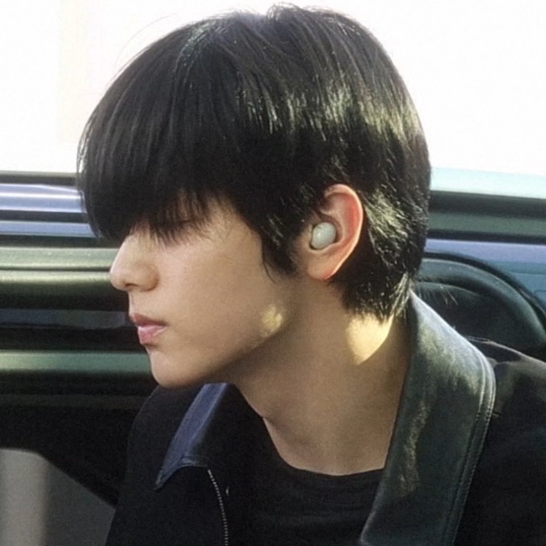 detailsofcsb's tweet photo. soobin’s side profile is insane https://t.co/uRIXc8uJB8
