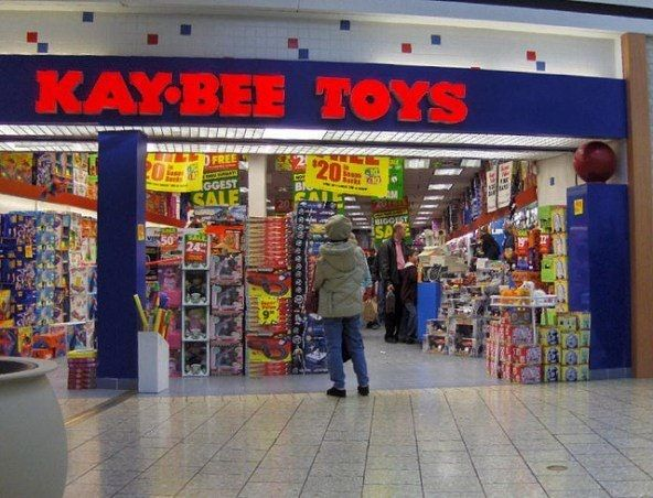 PotionDweller's tweet photo. I feel really bad for kids who won't get to experience this. There was no real way to process it all in one go as a kid. Just so many toys and wonders on display. And then they had the whole wall of video games. We really took it for granted. https://t.co/9Z0zf17ple