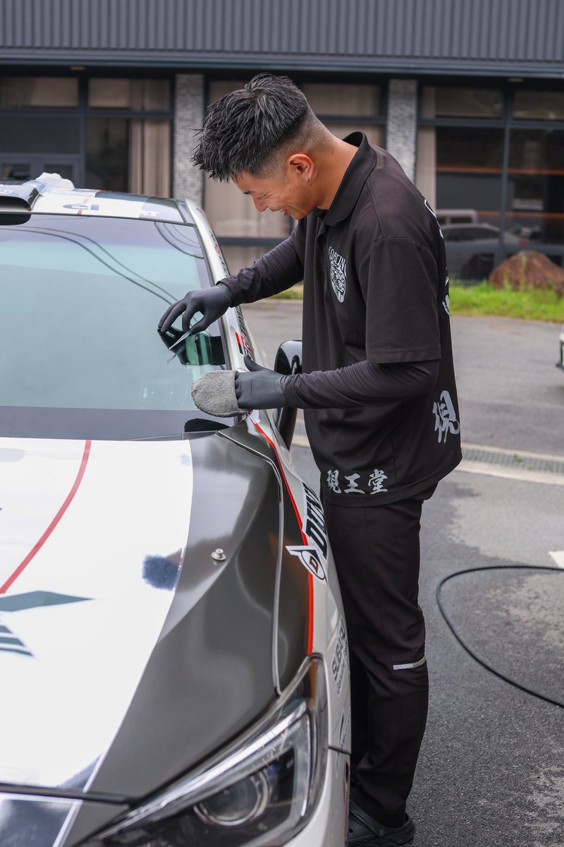 AF1100adv_smty's tweet photo. ジオン君のVABにコーティング施工で現王堂へ！
いつも丁寧な施工凄いね☺️
お店の場所は秘密基地感あってめちゃいい😌
またいつか私もやってもらいたいな🥺 https://t.co/4BrDI1oIhl