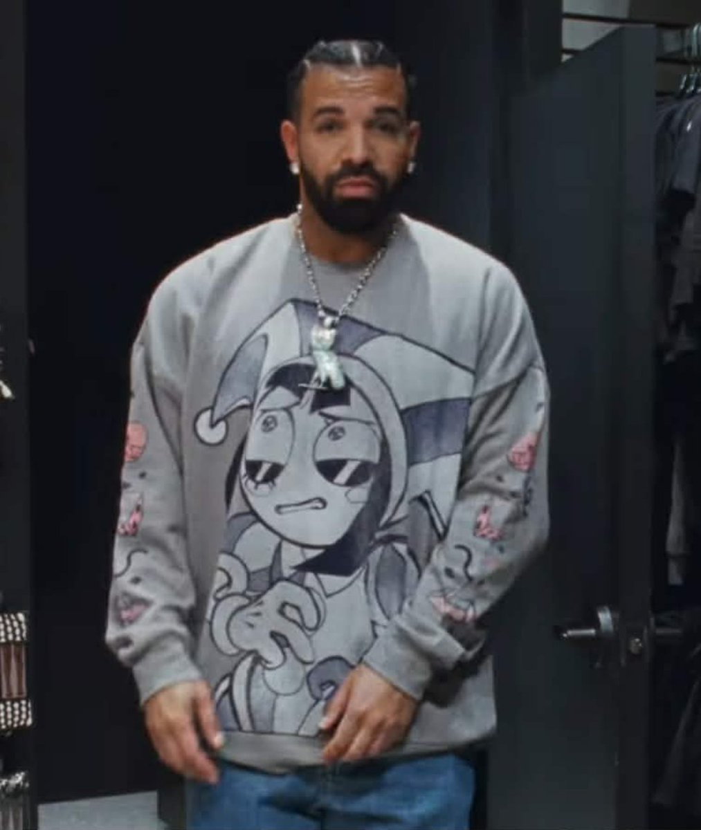 TheCartoonBase's tweet photo. Lizzie Freeman (Pomni) in ‘THE AMAZING DIGITAL CIRCUS’ shared a photo saying she wore the viral Pomni shirt better than Drake.

Drake previously wore the shirt from Hot Topic in his new music video for his song Princess. https://t.co/aYVPbGMsnV