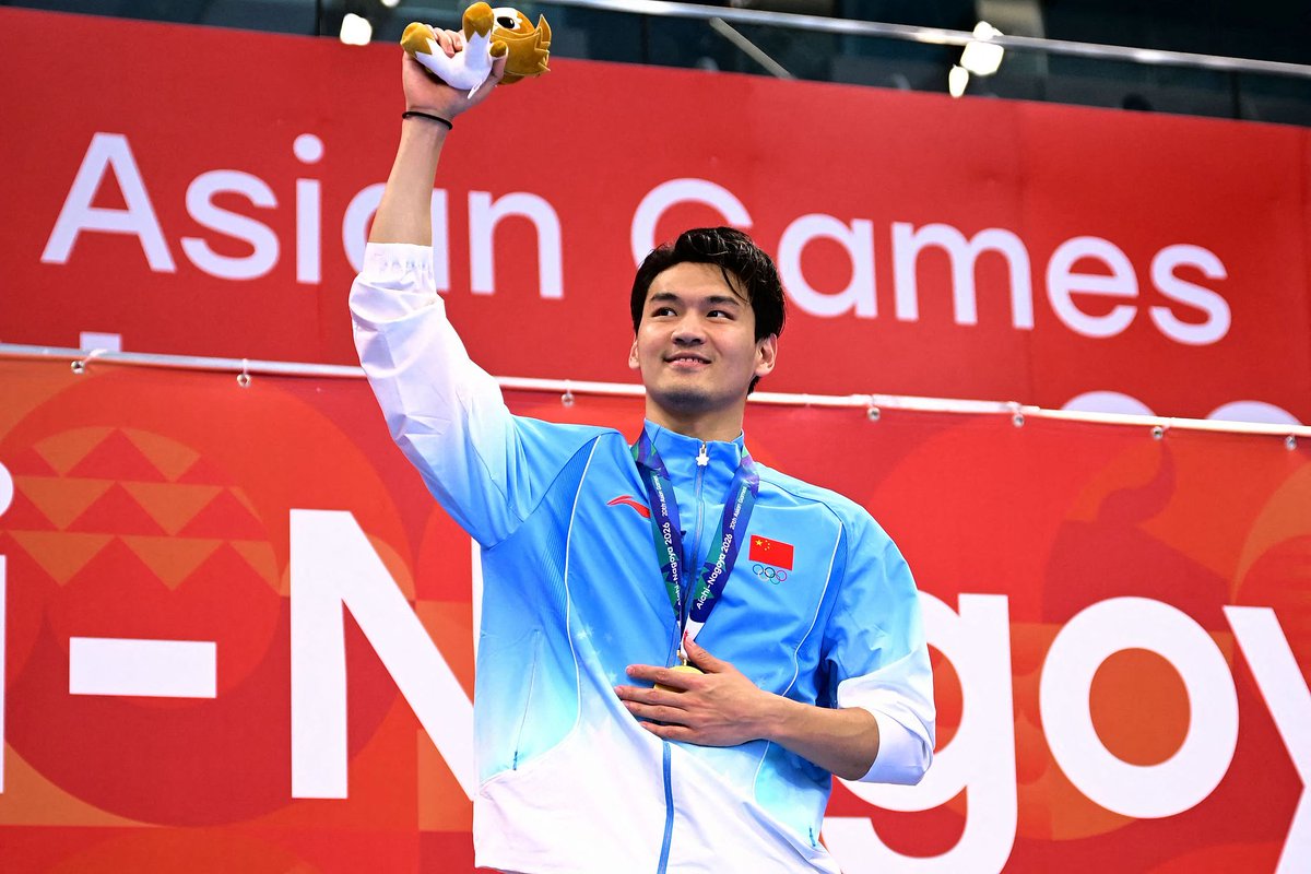CGTNSportsScene's tweet photo. 🇨🇳🏊 6 GOLDS. 4 MEET RECORDS on #AsianGames DAY 1🤩
🥇Yu Zidi (13) — 200m fly, 2:05.08 (MR)
🥇Tang Qianting — 50m breast, 29.45 (MR)
🥇Xu Jiayu — 100m back, 51.98 (MR)
🥇Yu Yiting, Zhang Yufei, Cheng Yujie & Wu Qingfeng — 4x100m free relay, 3:33.10 (MR)
#TeamChina #Swimming https://t.co/j1cvAqYei4