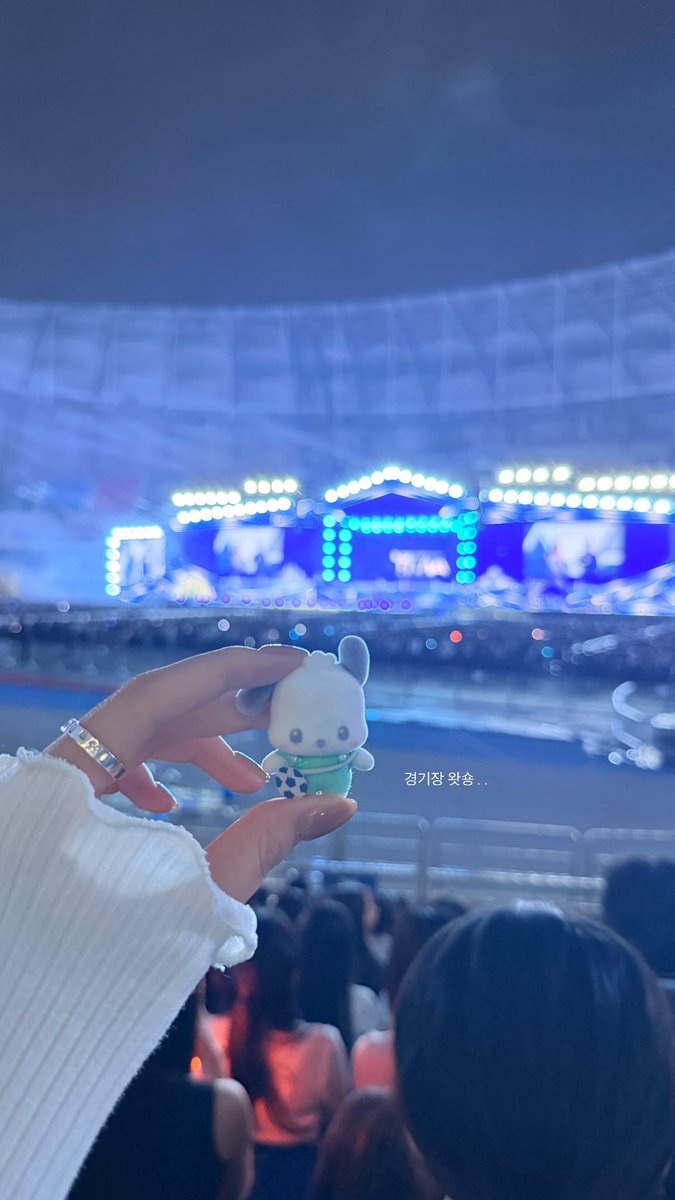 3winter13's tweet photo. 정성찬 따라 경기장 다녀왔숑 ~ https://t.co/76ywWCXLy5
