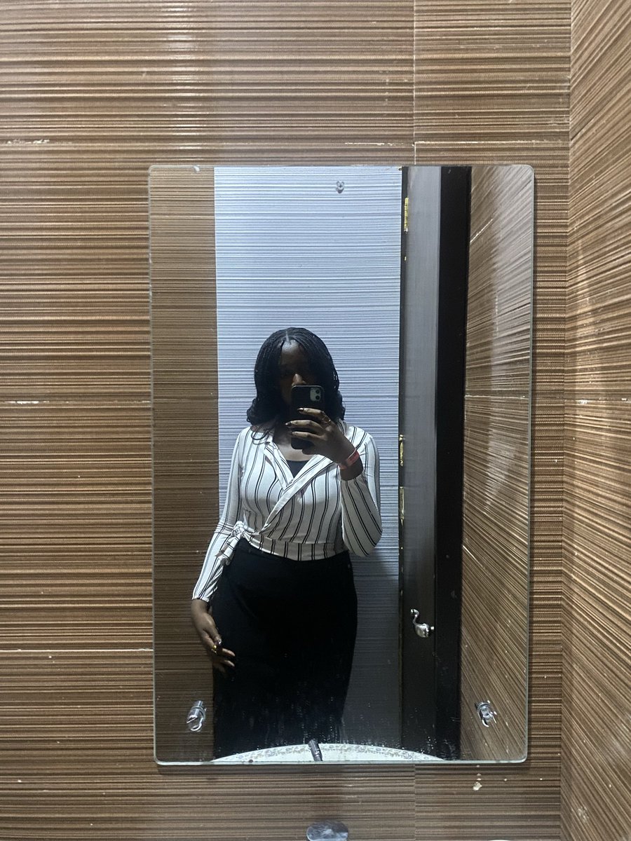 oloja_fatima tweet picture