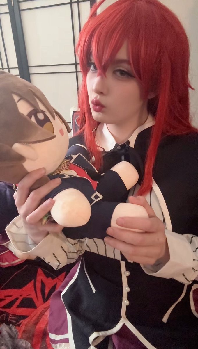 reyalgremory's tweet photo. Lit redoing my rias wig rn 
.
.
.
#anime #cosplay #riasgremory #highschooldxd #riasgremorycosplay #highschooldxdcosplay https://t.co/XgiNj6sW9j