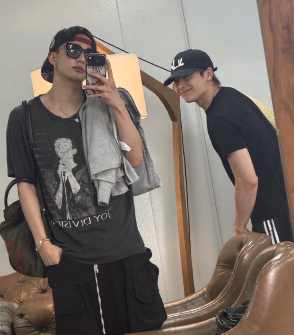 lingeerss's tweet photo. 𐀔 ᵎᵎ  buscando mutis :3 
            ( #coertwt #stantwt #staytwt ) 

  ⋆ִֶָ ࣪˖ ִֶָ  prio: skz , cortis 

- y yo estoy buscando más mutis para interactuar y para ser amigos forever, por favor denle retuit o bala para todos ustedes entendieron ❣️ https://t.co/N1F6vIPur3