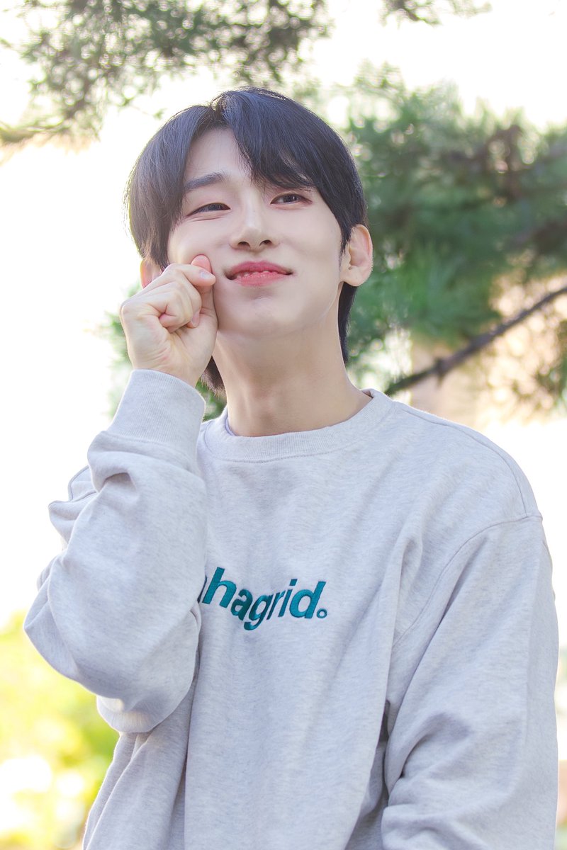 re_M0NG's tweet photo. 260920 • 아나키스트 퇴근길

#정재환 배우님

☀️
어김없이 나온  볼찌부 하트 🫰🏻🫰🏻 https://t.co/k3wV3ieUKe