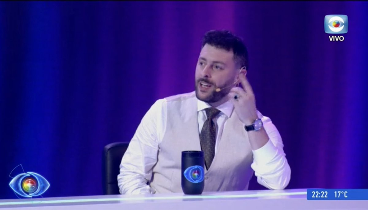Punto_Penal's tweet photo. 😏 #PuntoPenalEnEl10 representado en el inicio de @GranHermano_Uy con @oscarbelo…

🙌 Éxitos a todos los compañeros del canal.

@canal10uruguay https://t.co/YvMWYjjKli