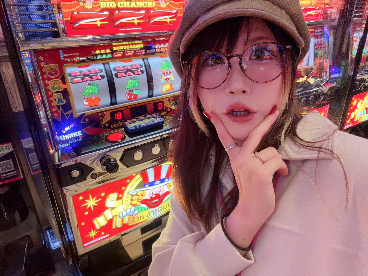 housewifeshie's tweet photo. 🩷❤️🧡💛💚🩵💙💜🩶🤍🤎
📍グランドホール西高島平店さまᴾᴿ
🤎🤍🩶💜💙🩵💚💛🧡❤️🩷

📍9月23日は15周年㊗️周年日💕
📝15時からチャリティ販売会

朝イチGO番入場でネオアイムちゃんへ🏃‍♀️

朝イチ店内は…

✅リコリコ🔥
✅沖ドキ🔥
✅東京喰種🈵
✅GOD🔥
✅モンキー🔥
✅マイジャグ🔥
✅ネオアイム🔥

🌹も大人気٩( 'ω' )و

いつ来てもスロット盛り上がり🎰

台風来てますがご安全に楽しみましょう😌
みなさま今日も一日
よろしくお願いいたします🙇