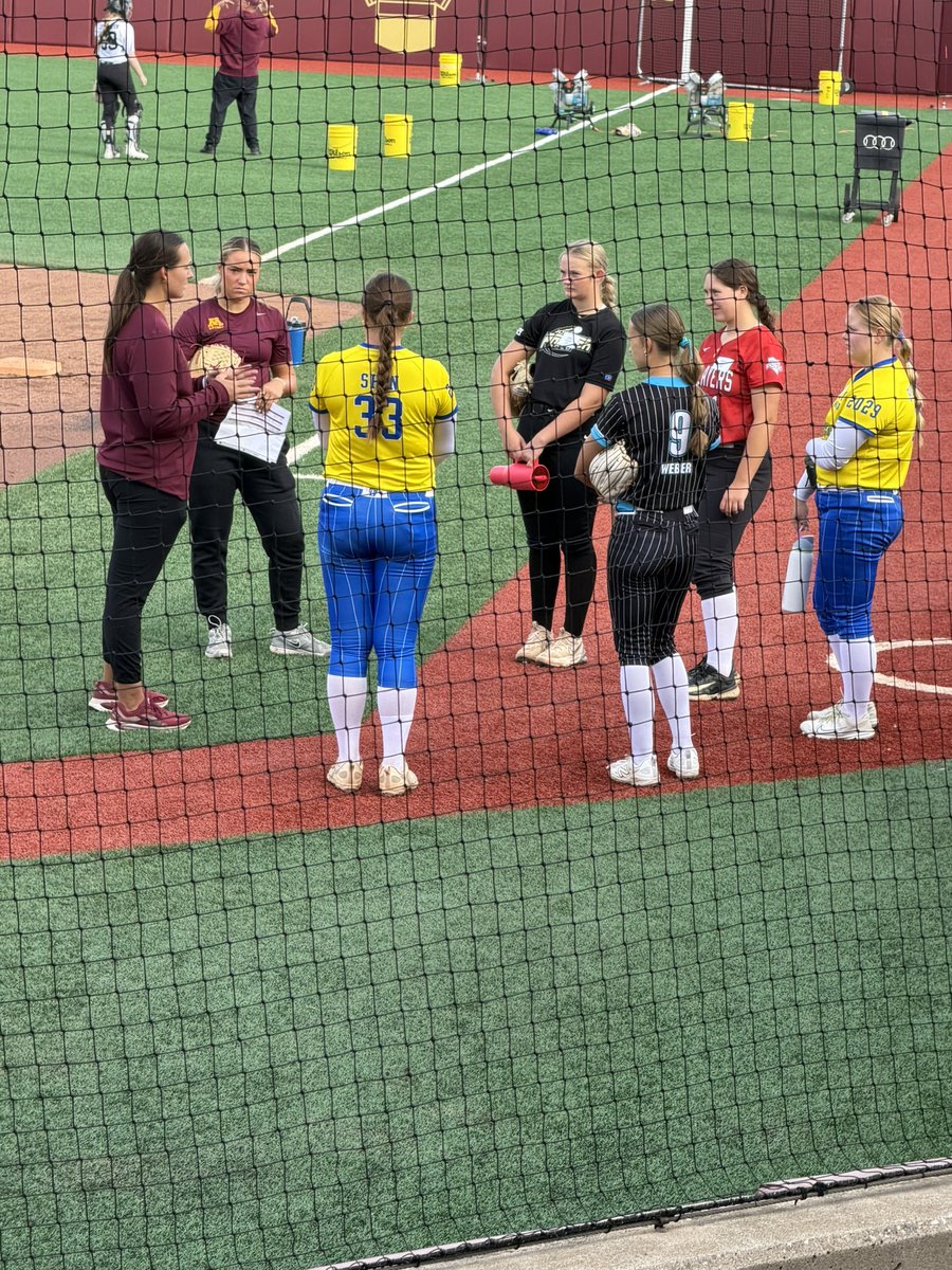 gwenythshin33's tweet photo. Thank you to @GophersSoftball and the Minnesota coaches for having me at camp! I had such a great time competing, learning, and getting to know the coaching staff. I really appreciate the opportunity and all the time you spent with me. Thank you again for a great experience! 
@CoachMelsted @newmz4 @KJThomp15 @wagner_nat @ejonesrockchalk @Katiecarr06Carr @selectjonescarr
