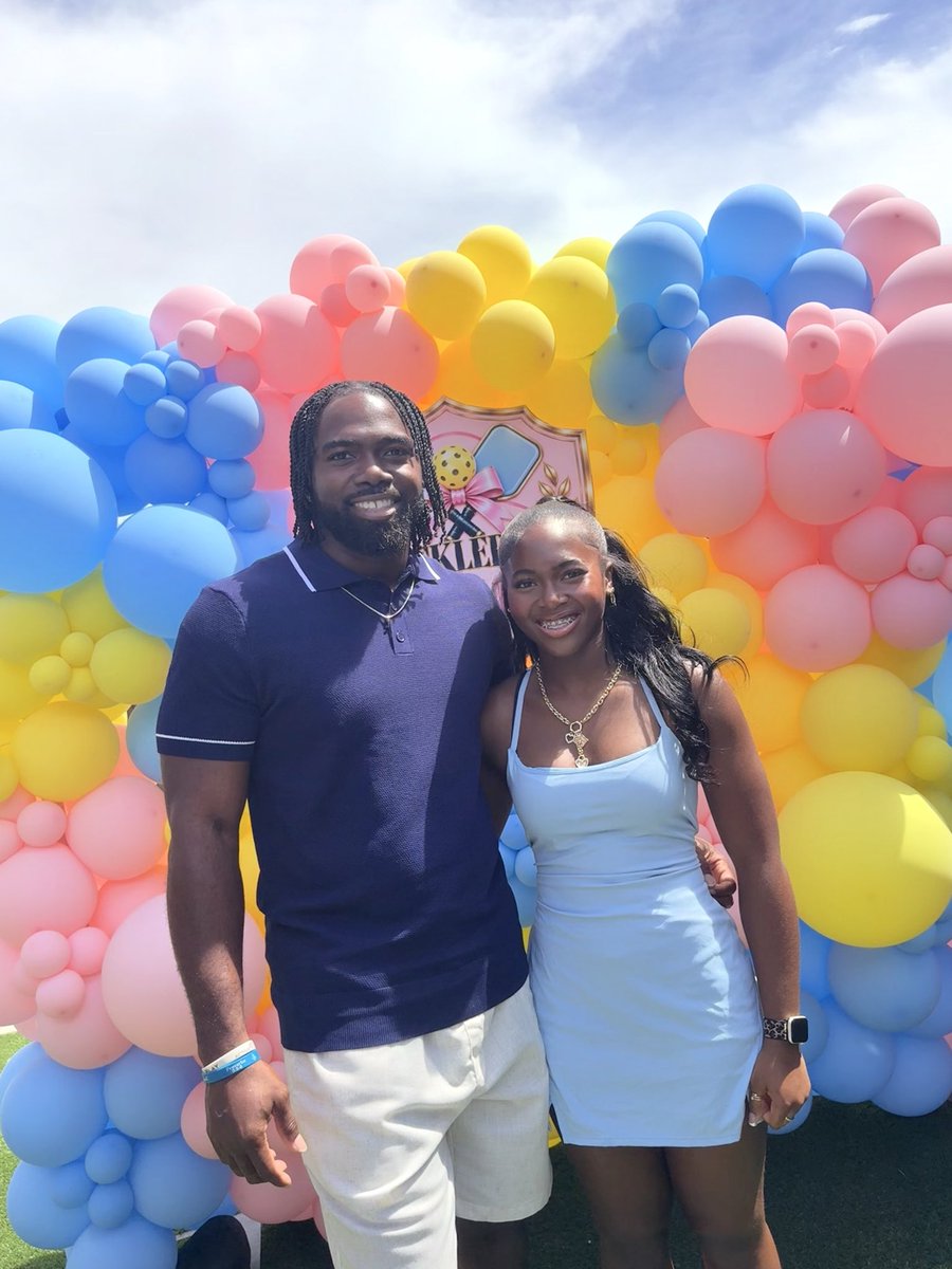 CoachJTII's tweet photo. Wishing a very Happy 15th birthday to my twin, my synonym (as she likes to say), and my princess! Every time I wonder if you’ve gotten too old to be a daddy’s girl…you remind me your love and that notion will never change! I love my princess!

#TeamThomas #DaddysGirl https://t.co/vA907dfn8h