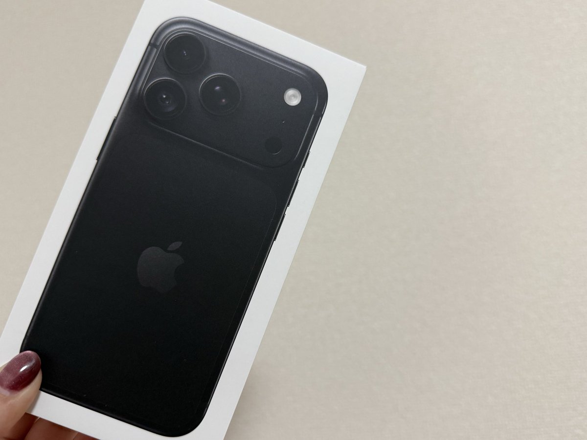 mai____melody's tweet photo. iPhone18proになったよ📱 https://t.co/LF1cYopGJK