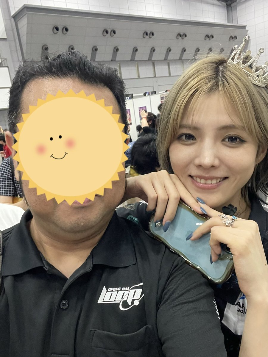 okkypack's tweet photo. 帰り間際にエンカウントできた實近プロ
そもそも完全に初めてなのに、なんか初めて感が少ないというか、今思えば不思議な感覚だったなあ
ダーツとポーカーの某親和性🃏🎯

#ダーツ祭り https://t.co/ggfg0GfdPY