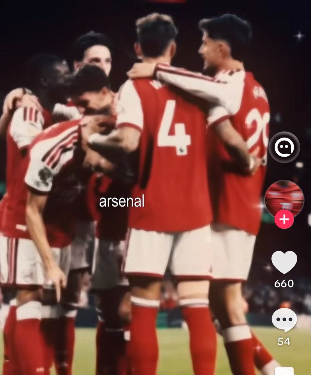 illitcodedgirl's tweet photo. who the hell wants to larp arsenal im crying😭😭😭😭😭😭😭😭 https://t.co/Lo6jWE0SpB