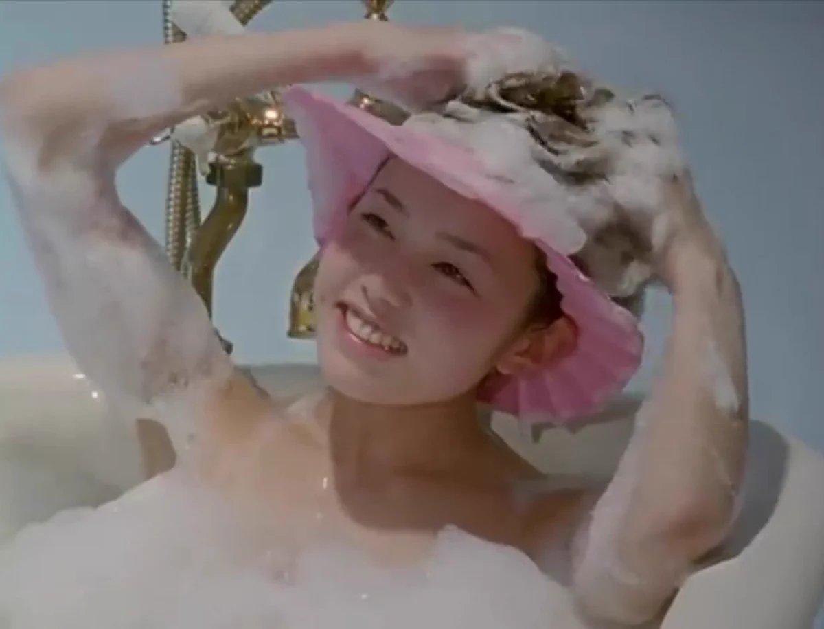 SPDDekaPink5's tweet photo. Umeko finally finding more time for herself....

Bath time it is!!! https://t.co/0KVIT1f9SF