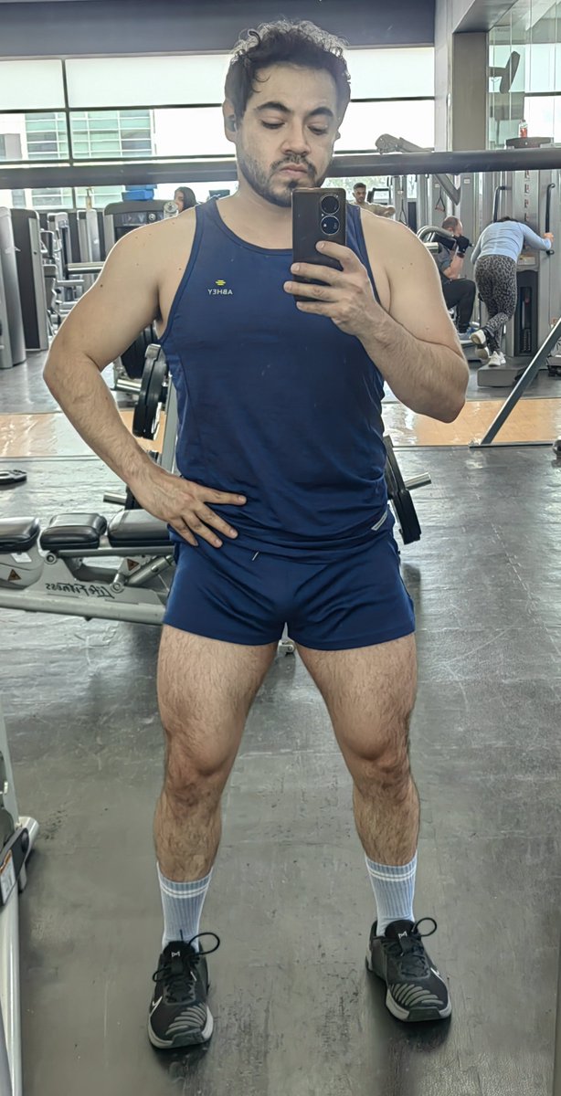 HuSantillan's tweet photo. Leg day
#legday #legworkout https://t.co/hcNJMOW6Sk