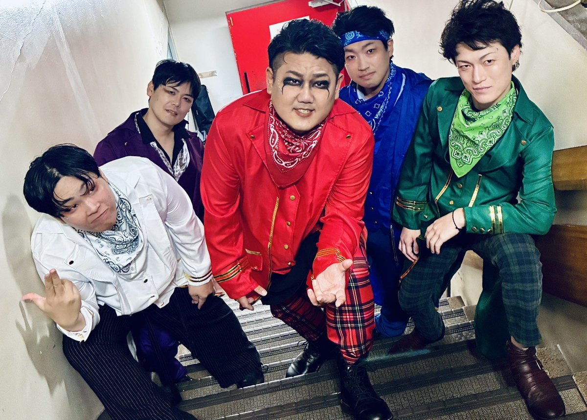 _hanisuke's tweet photo. GENGEN FES 2026にて無事に★邪弐威逗★のライブを終えました🎸

大変盛り上がっていただき、とても嬉しかったです！共演の皆様の素晴らしい演奏にも感銘を受けました！

お客様、共演の皆様、素敵なイベントを開催し、お誘いしてくださったげんげん様(@Bambi_901)、本当にありがとうございました！ https://t.co/QYfzx5u7AM