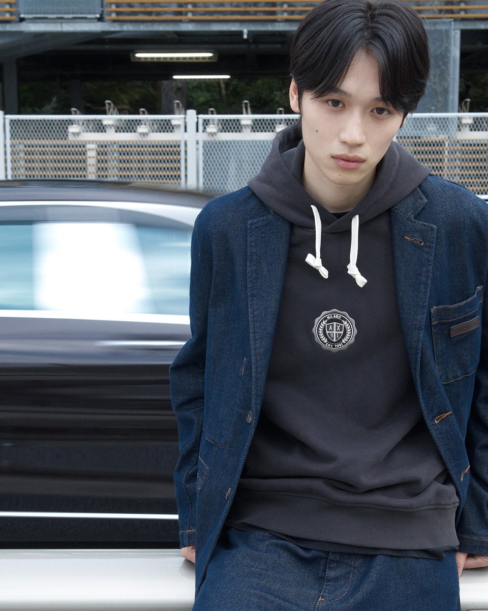 ARMANI_JAPAN's tweet photo. #ArmaniExchange
個性を映す、A|Xのデニムスタイル。
──自由な感性が、都会の躍動と響き合います。
https://t.co/oK6RPCwt24
#AXfw26 #Denim #HannaChan #AoiKise https://t.co/ZceUkIZGp8