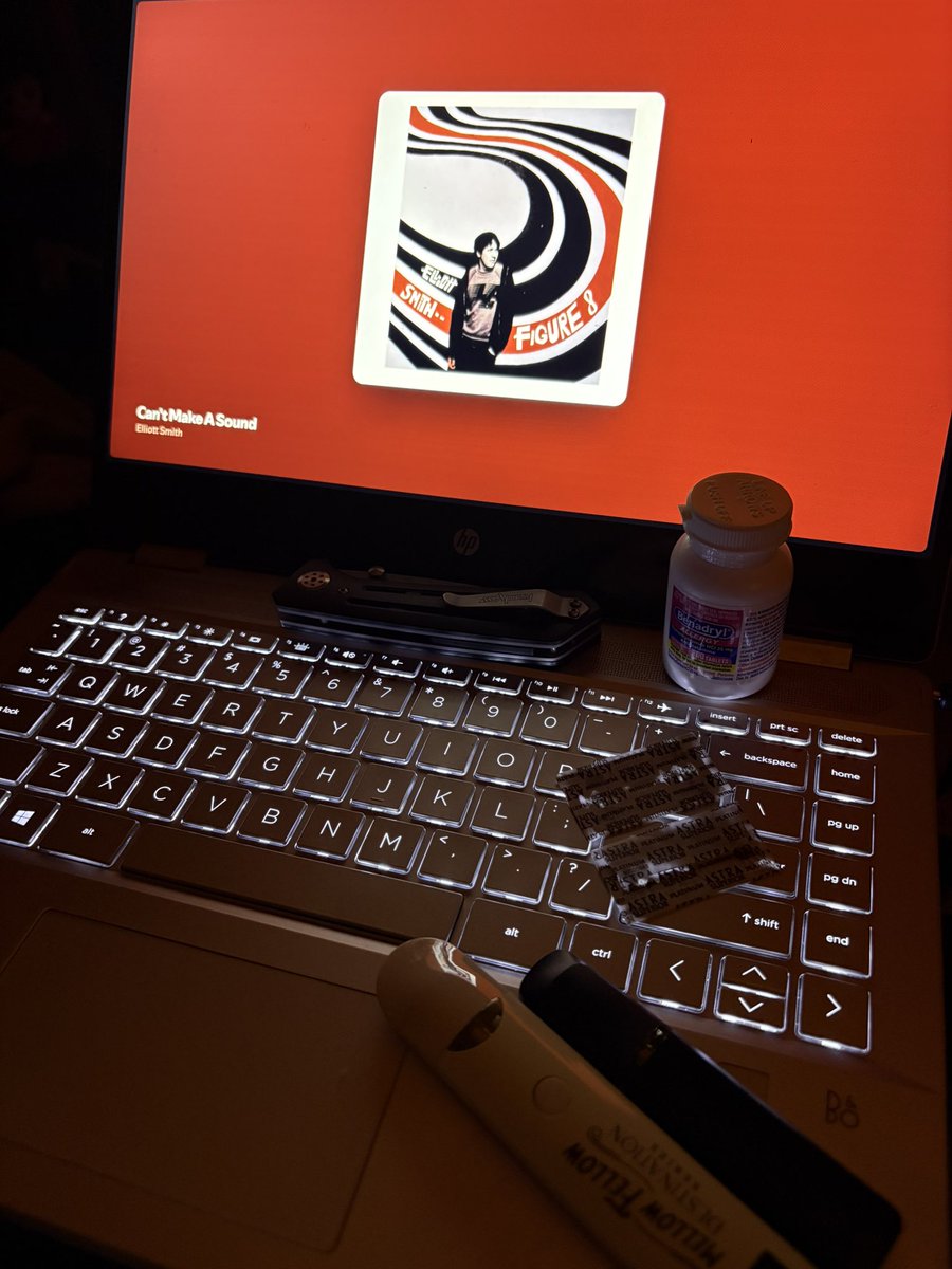 vampirefarts420's tweet photo. off work for 2 days, guess what that means https://t.co/TDsVL4gCLa