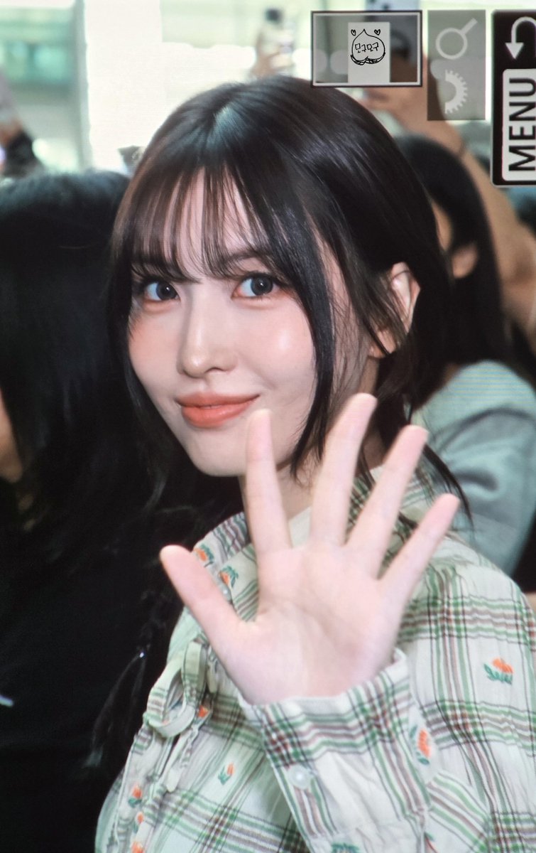 mogmog119's tweet photo. 260921
오늘너무이쁜데
#트와이스 #TWICE #トゥワイス
#모모 #MOMO #もも #モモ https://t.co/MmTkfJbB7X